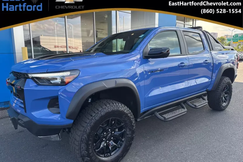2025 Chevrolet Colorado ZR2 photo 1