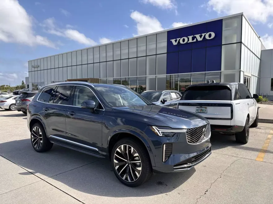 2026 Volvo XC90 photo 1