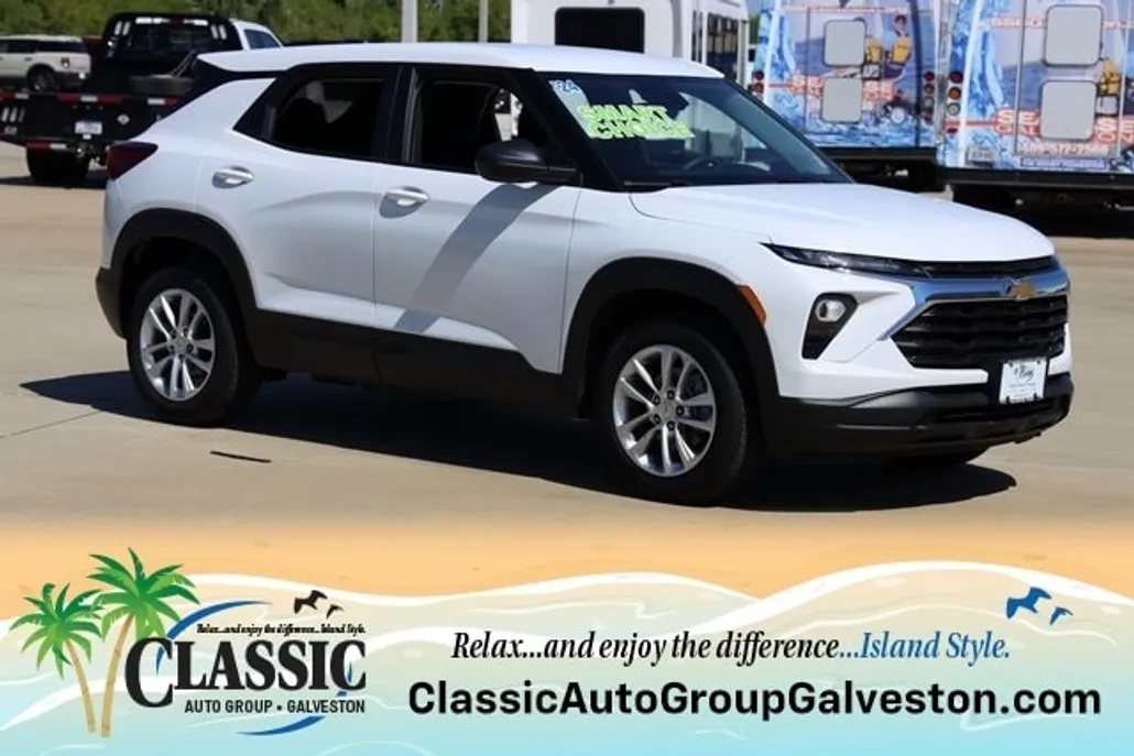 2024 Chevrolet Trailblazer LS photo 1