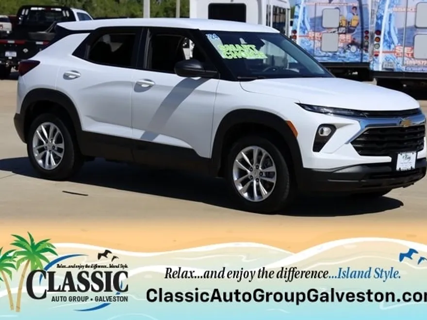 2024 Chevrolet Trailblazer LS photo 1