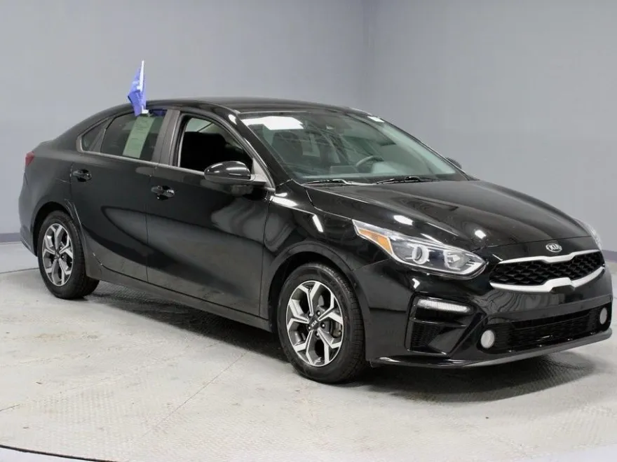2019 Kia Forte LXS photo 1