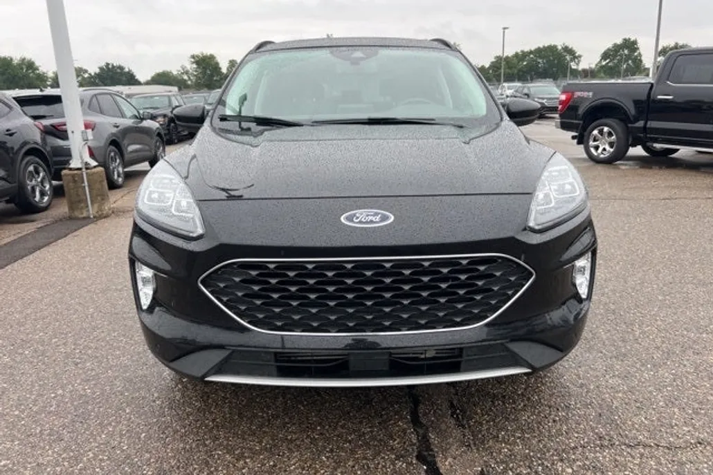 2022 Ford Escape Titanium photo 1
