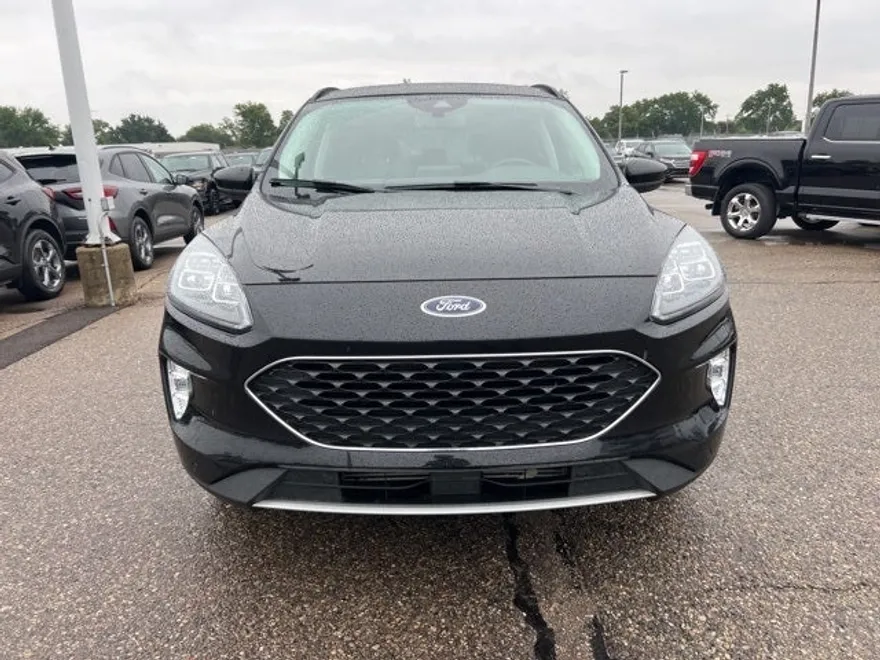 2022 Ford Escape Titanium photo 1