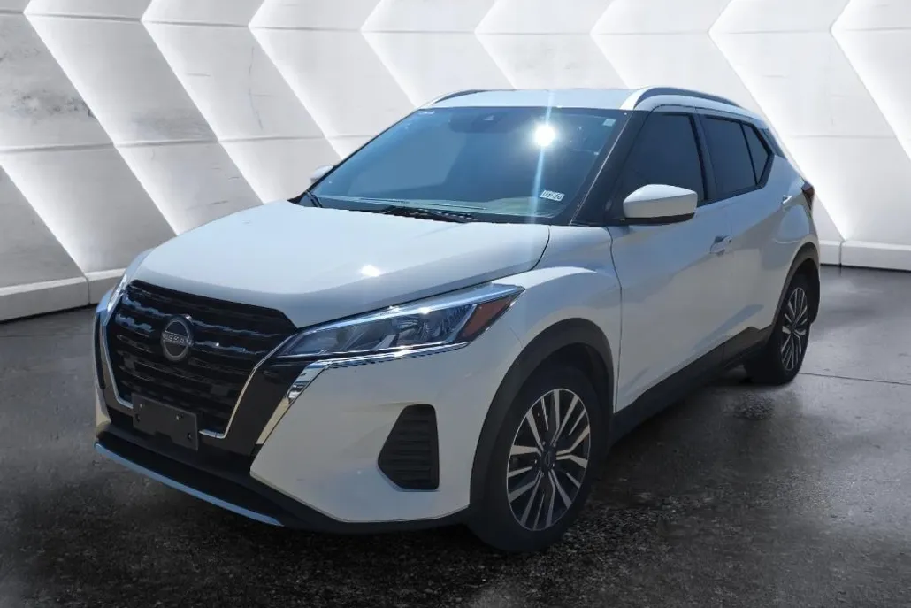 2024 Nissan Kicks SV photo 1