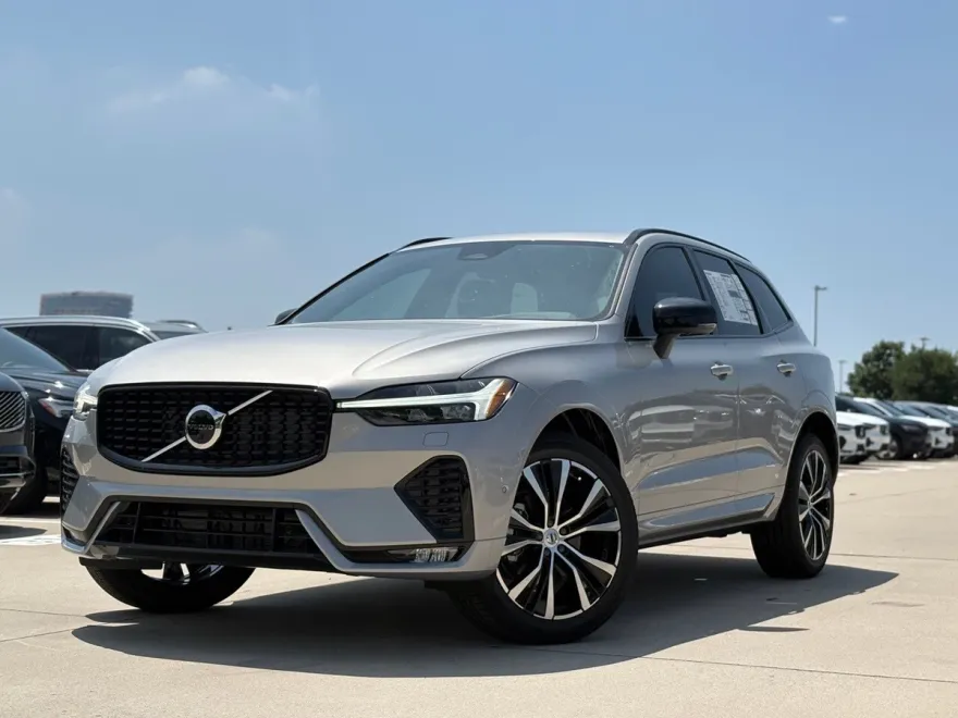 2025 Volvo XC60 B5 Plus photo 1