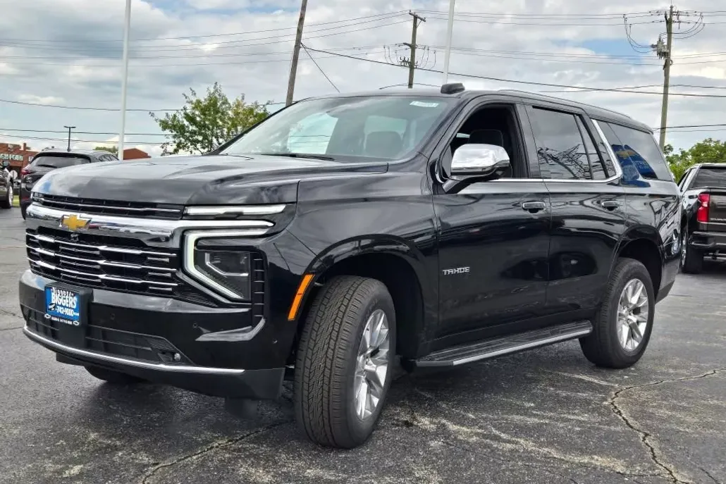 2025 Chevrolet Tahoe Premier photo 1
