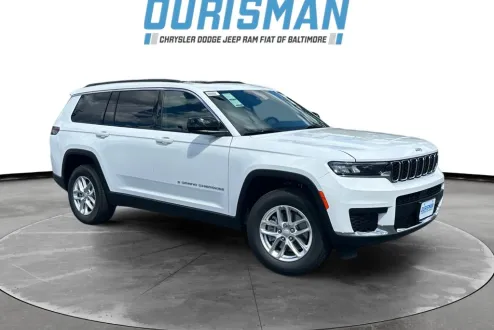 2025 Jeep Grand Cherokee Laredo photo 1