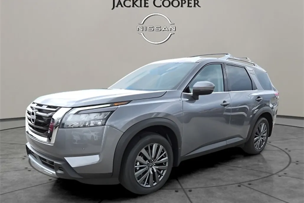 2025 Nissan Pathfinder SL photo 1