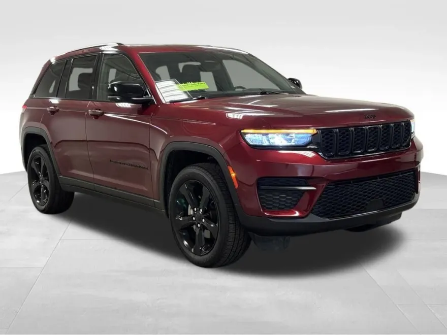2023 Jeep Grand Cherokee Altitude photo 1