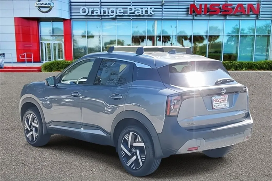 2025 Nissan Kicks SV photo 1