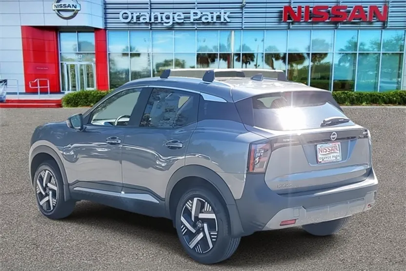 2025 Nissan Kicks SV photo 1