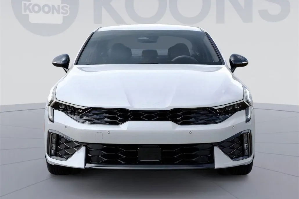 2025 Kia K5 GT-Line photo 1