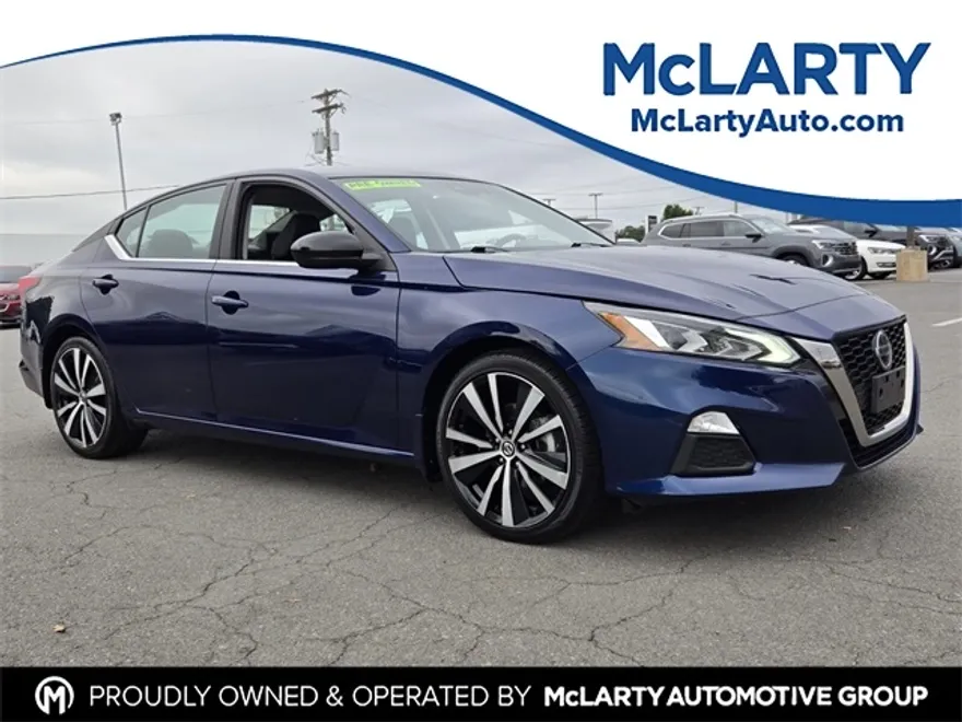 2022 Nissan Altima 2.5 SR photo 1