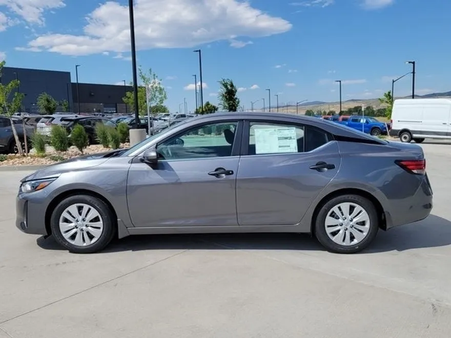 2025 Nissan Sentra S photo 1