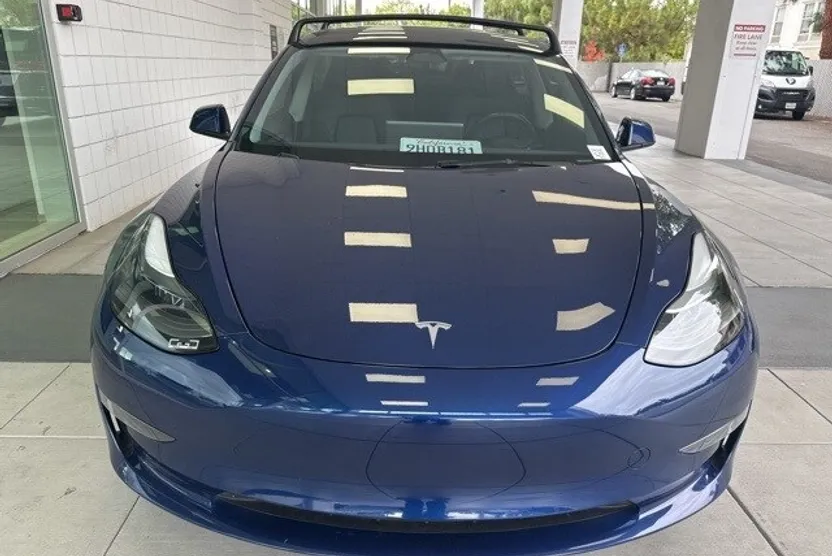 2023 Tesla Model 3 photo 1