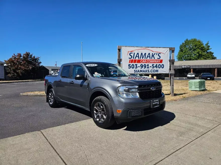 2024 Ford Maverick XLT photo 1