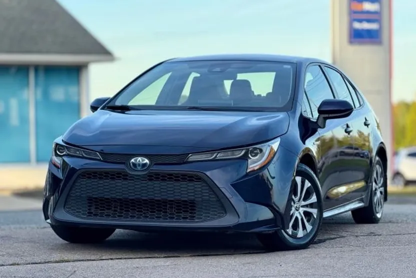 2020 Toyota Corolla Hybrid LE photo 1