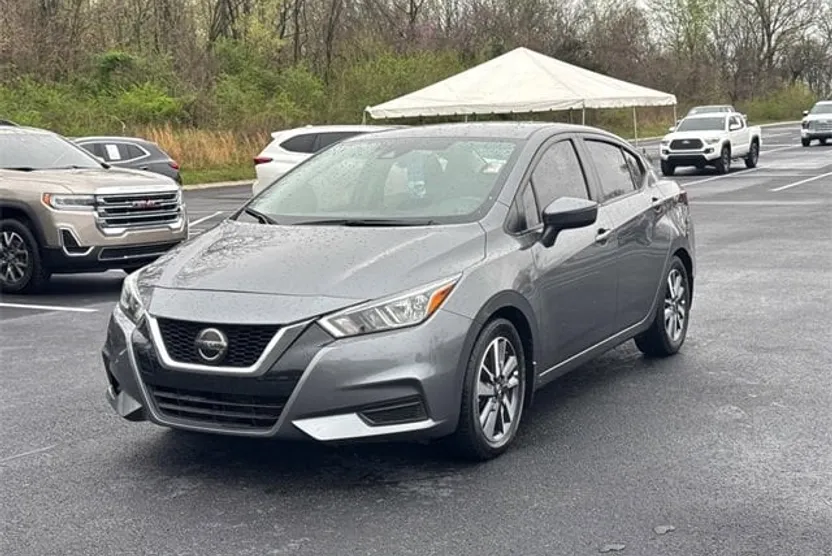 2020 Nissan Versa 1.6 SV photo 1