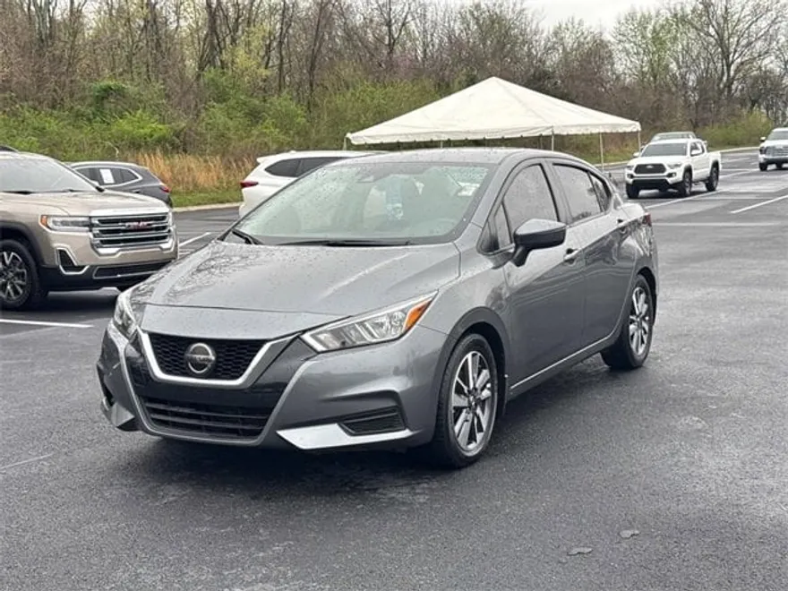2020 Nissan Versa 1.6 SV photo 1