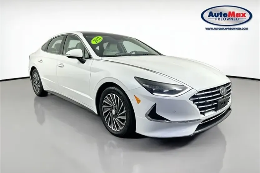 2022 Hyundai Sonata Hybrid Limited photo 1