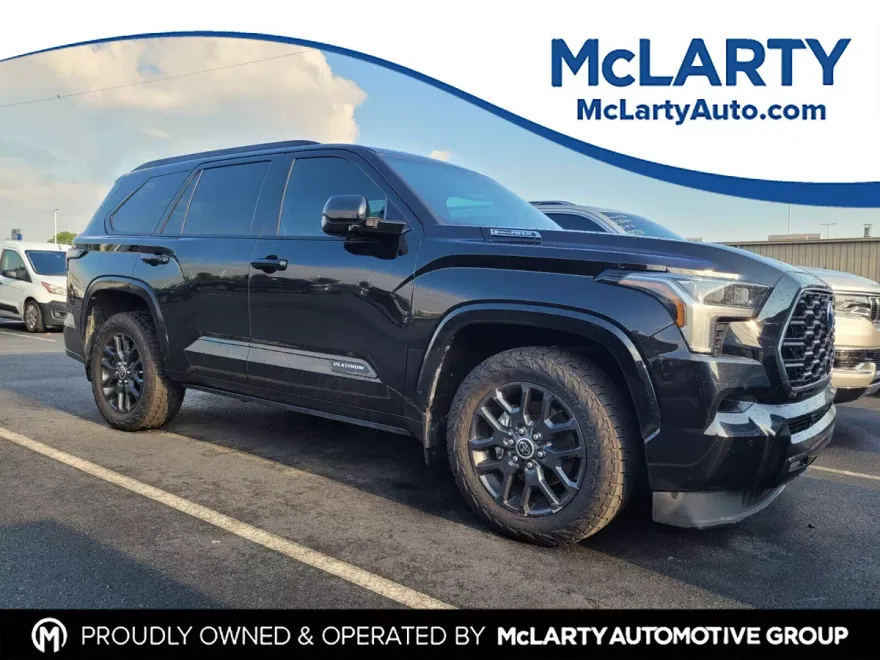 2023 Toyota Sequoia Platinum photo 1