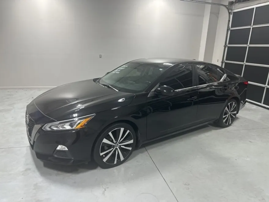 2019 Nissan Altima 2.5 SR photo 1