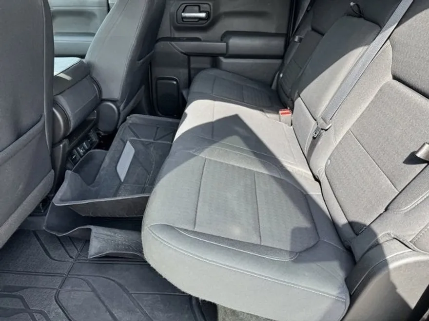 2019 Chevrolet Silverado 1500 LT photo 1