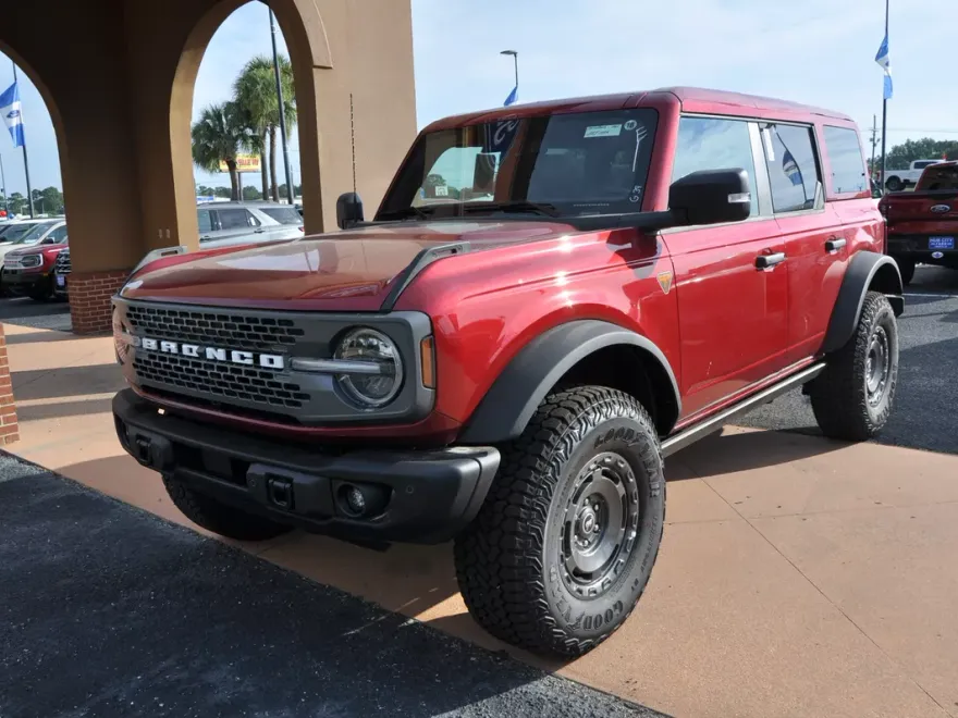 2025 Ford Bronco Badlands photo 1