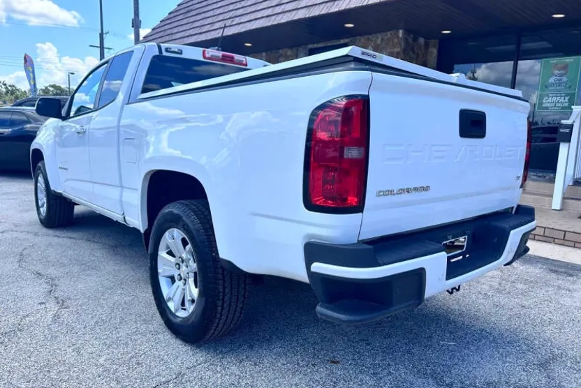 2022 Chevrolet Colorado LT photo 1