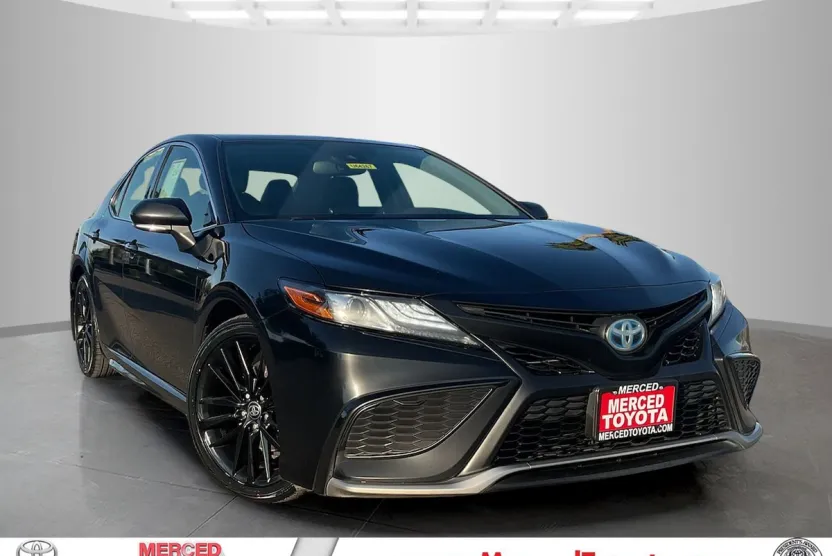 2024 Toyota Camry Hybrid XSE photo 1