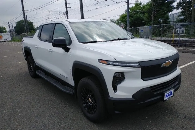 2024 Chevrolet Silverado EV Work Truck photo 1