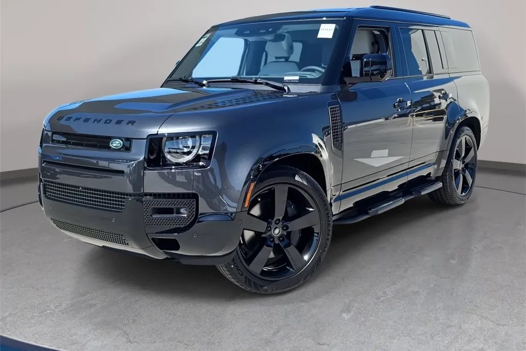 2025 Land Rover Defender 130 X-Dynamic SE photo 1