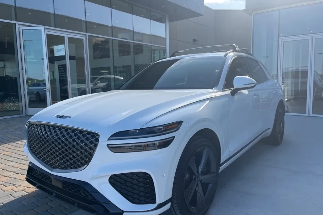2025 Genesis GV70 3.5T Sport photo 1