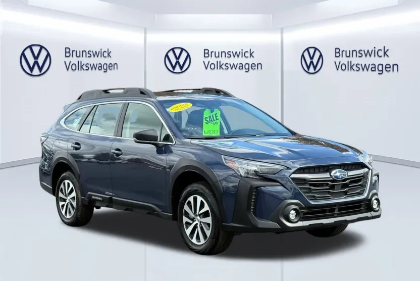 2025 Subaru Outback Base photo 1