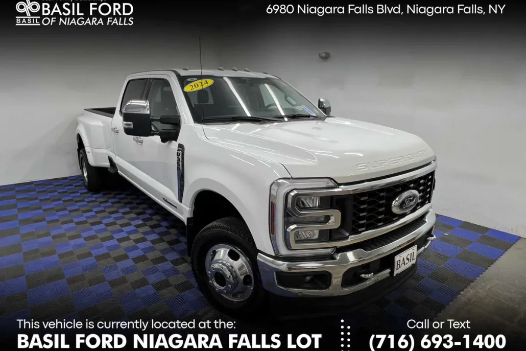 2024 Ford F-350 Lariat photo 1