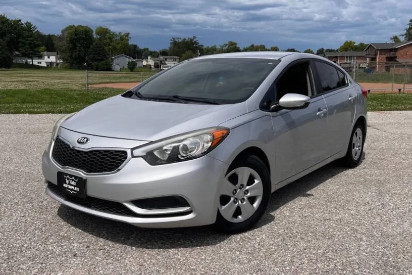 2015 Kia Forte LX photo 1