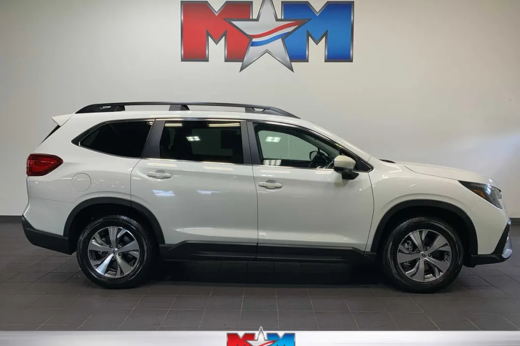 2025 Subaru Ascent Premium photo 1