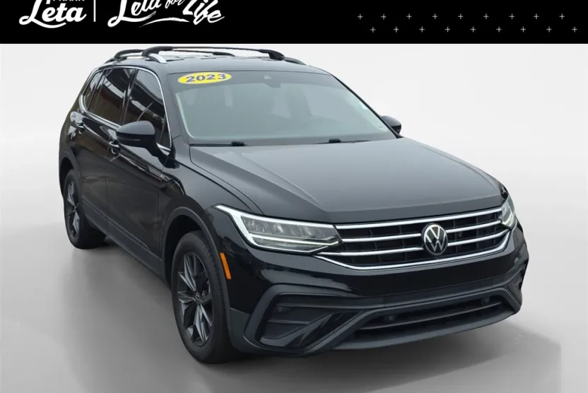 2023 Volkswagen Tiguan SE photo 1