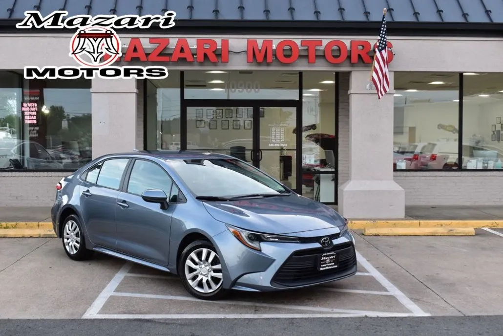 2024 Toyota Corolla LE photo 1
