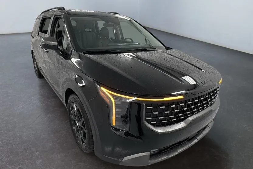 2026 Kia Carnival SX photo 1