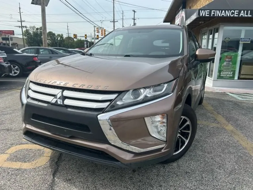 2020 Mitsubishi Eclipse Cross ES photo 1