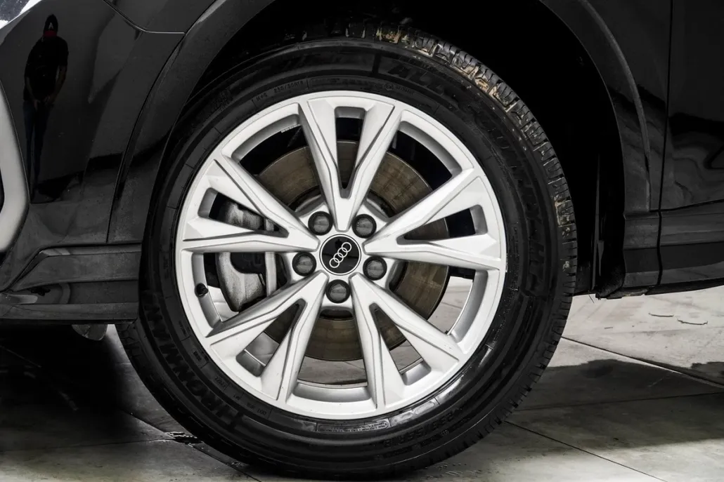 2023 Audi Q3 S line Premium 45 TFSI photo 1