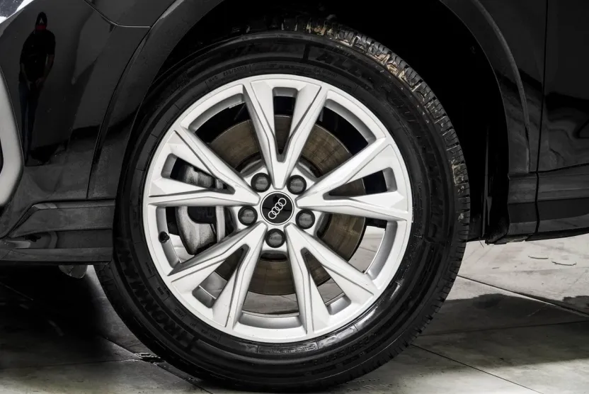 2023 Audi Q3 S line Premium 45 TFSI photo 1