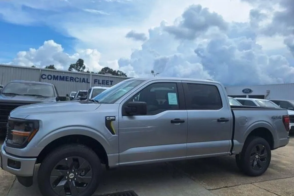 2025 Ford F-150 STX photo 1