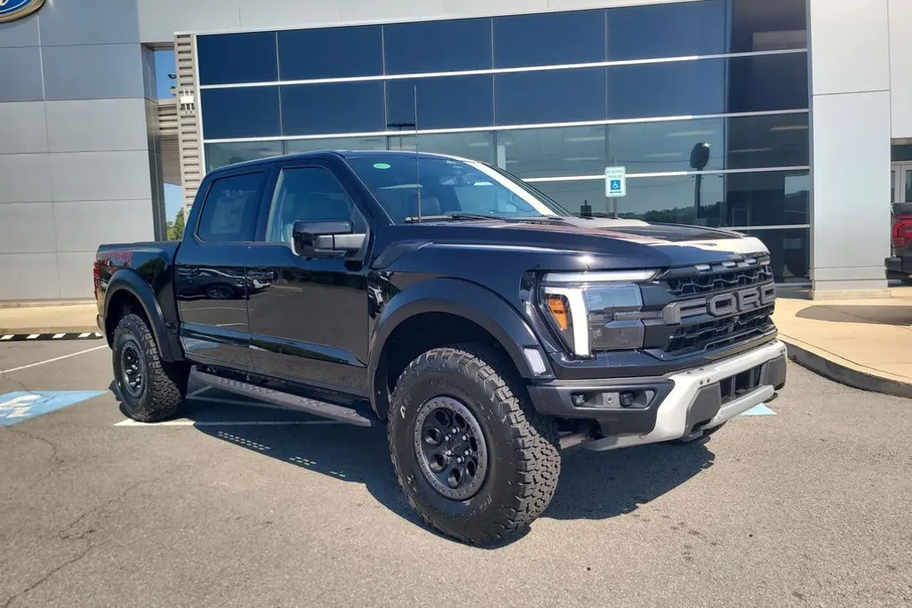 2025 Ford F-150 Raptor photo 1
