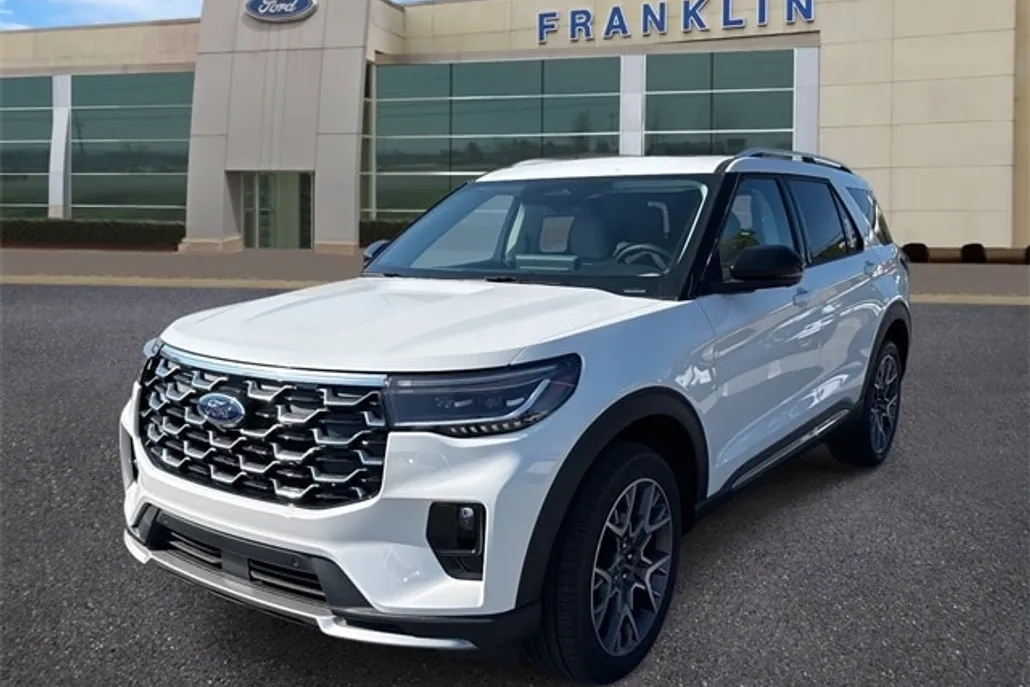 2025 Ford Explorer Platinum photo 1