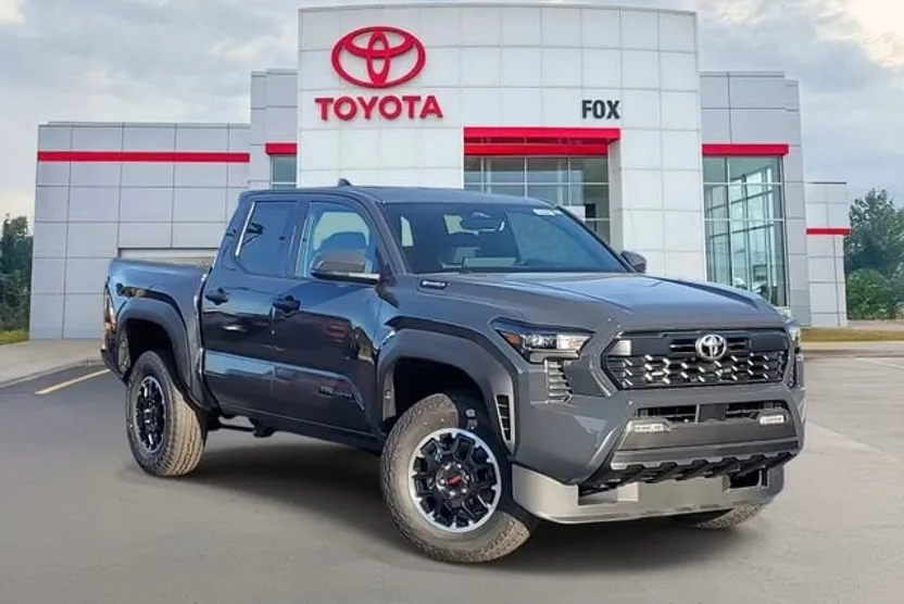 2025 Toyota Tacoma TRD Off-Road photo 1