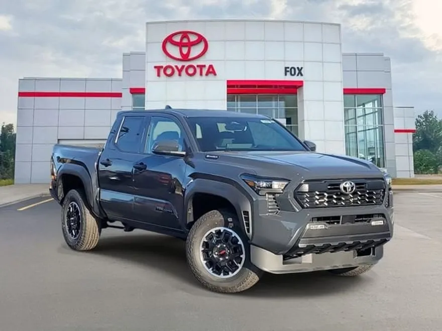 2025 Toyota Tacoma TRD Off-Road photo 1