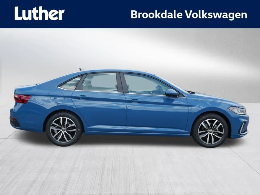 2025 Volkswagen Jetta SE photo 1