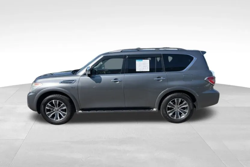 2017 Nissan Armada SL photo 1